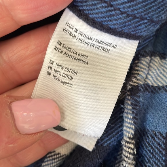 American Eagle Long Sleeve Plaid Flannel Button Down Blue and White Size Large - Picture 8 of 10
